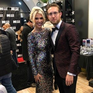 Meet your Posher, Sandy